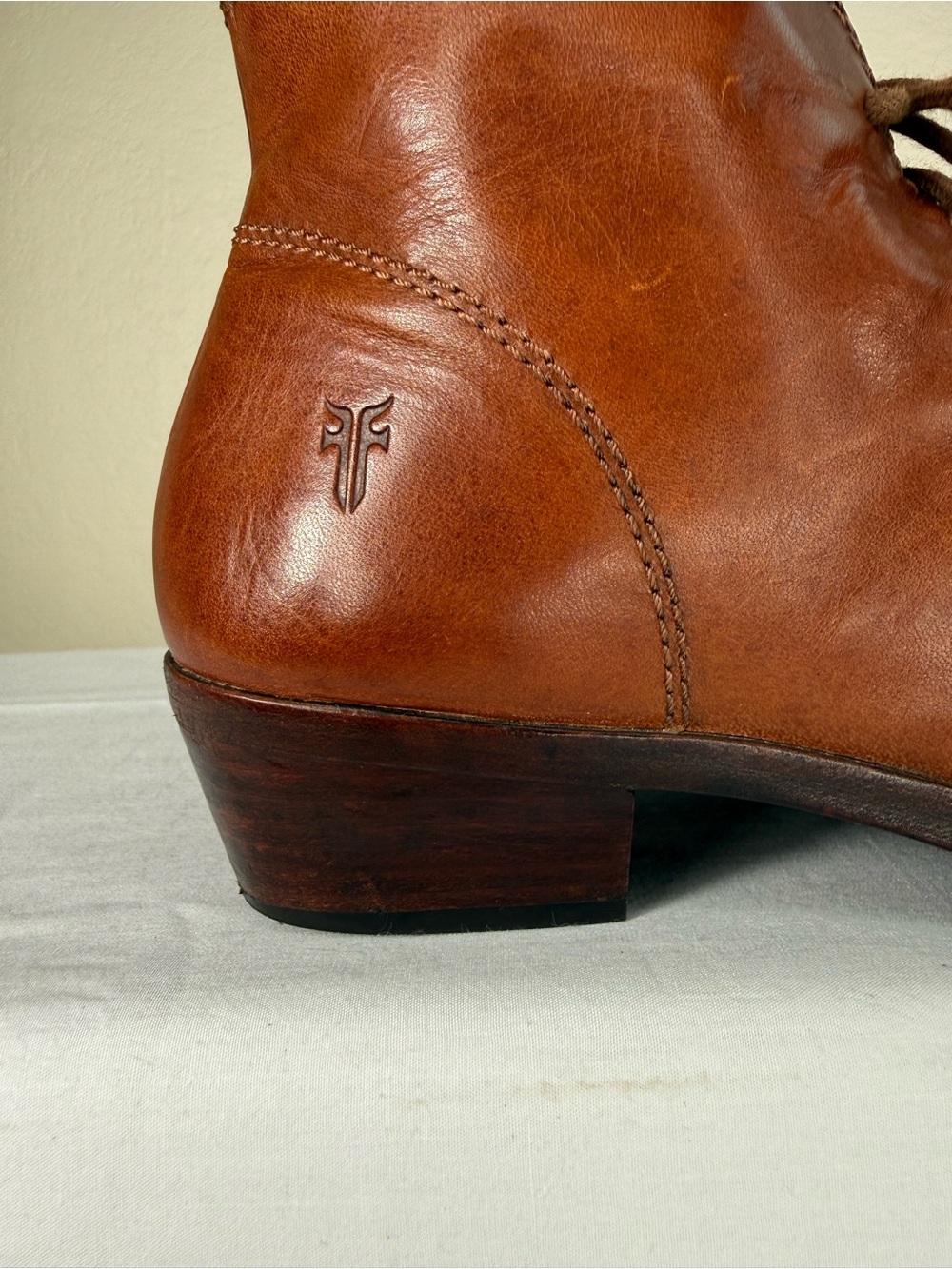 Frye Ruby Brown Leather Chukka Lace Up Heeled Booties Ankle Boots Size 8 - Picture 6 of 15